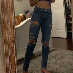 SOLD Levi ripped jeans